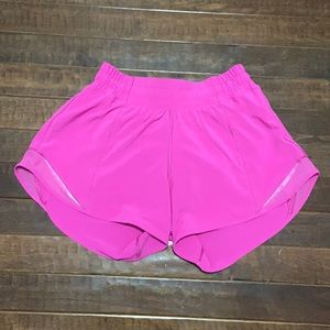 lululemon sonic pink hotty hot 4” size 2